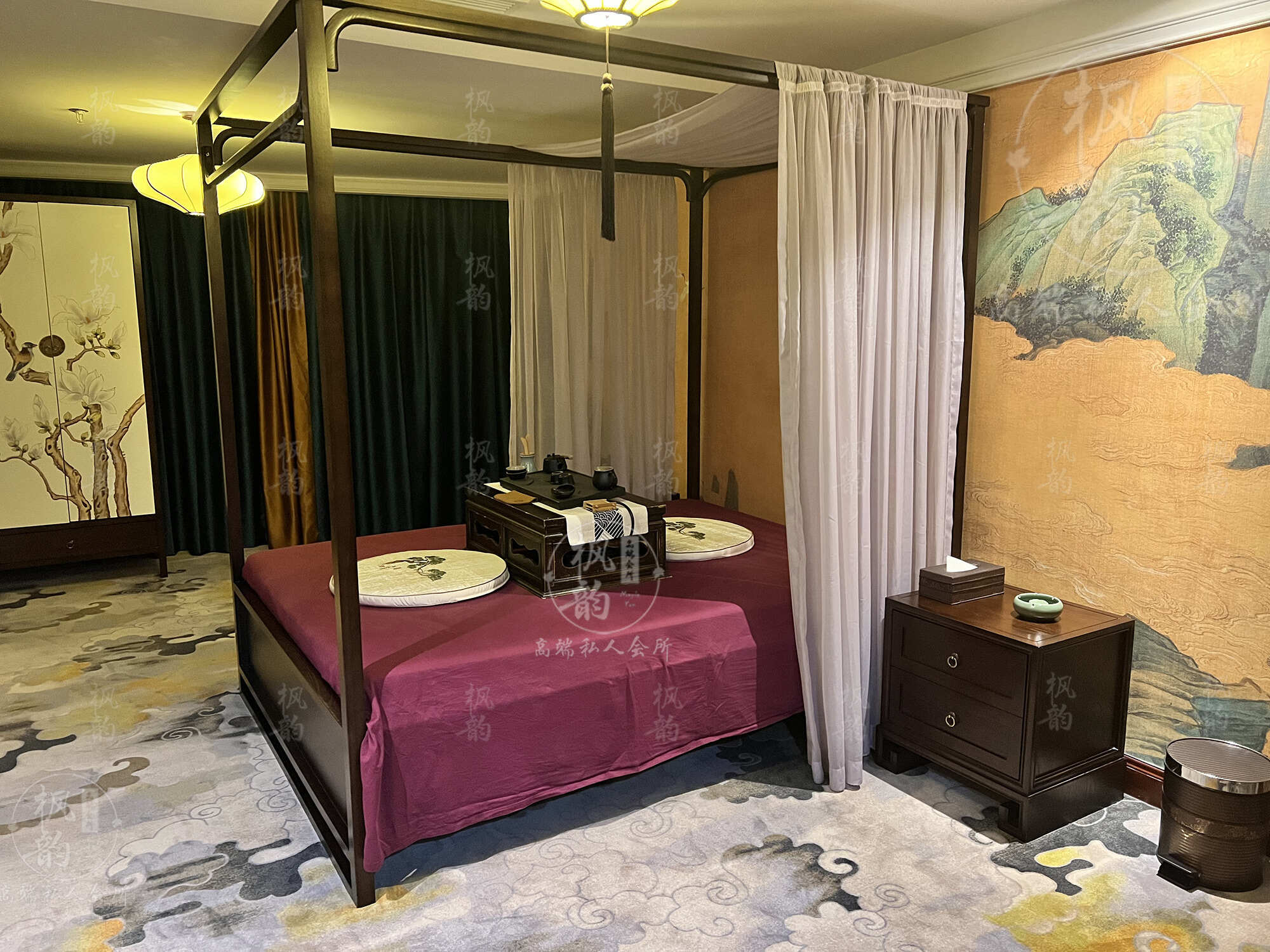 建邺区减压会所地址电话一览：精准定位您的放松天堂